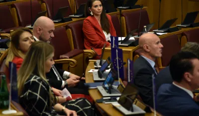 Niko od predstavnika vlasti nije zatražio stručnu ocjenu o zakonitosti sporazuma sa UAE