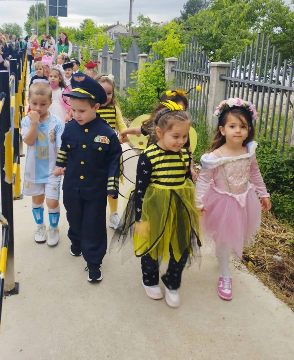 Maskenbal u JPU &bdquo;Irena&nbsp;Radović&ldquo;:&nbsp;Princeze i vilenjaci prikazali čaroliju