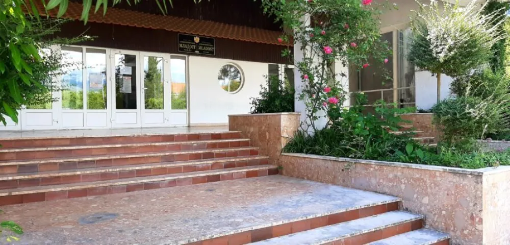 Tivat: Traže od ministara da otkriju ko &scaron;alje dojave o bombama