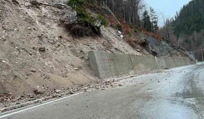 Putevi mjestimično mokri, moguća pojava sitnijih odrona