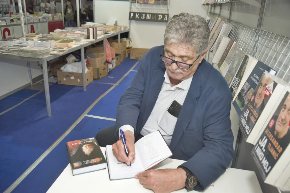 Đaković za "Dan": Građani vjeruju svojima, a ne kadrovima iz Podgorice