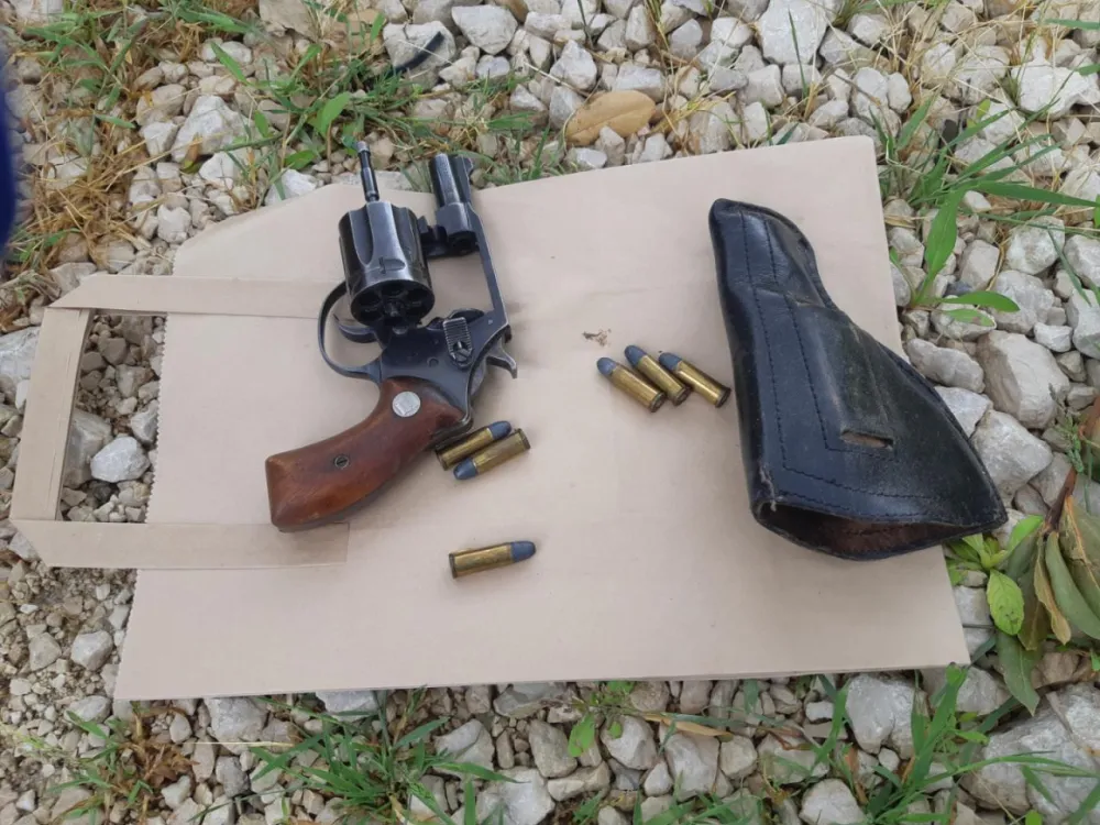 (FOTO) Kotoranin osumnjičen da je revolverom prijetio zaposlenima na gradili&scaron;tu