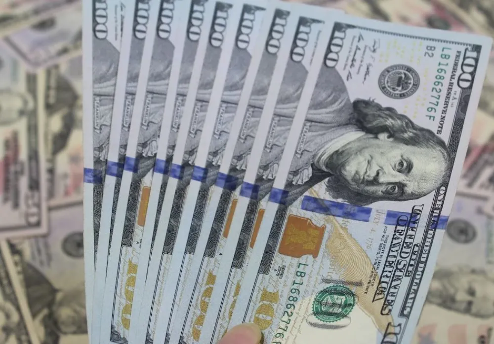 Vrijednost dolara o&scaron;tro pala nakon smanjenja američkog kreditnog rejtinga