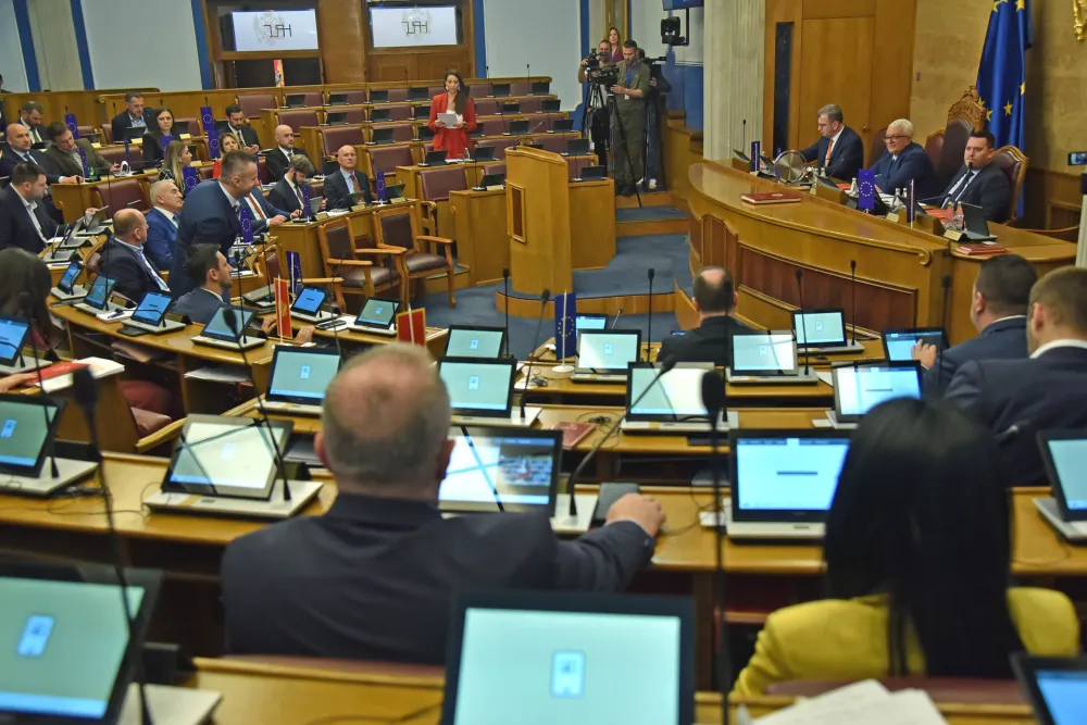 MANS poslanicima: Nemojte tro&scaron;iti snagu Crne Gore na prilagođavanje lo&scaron;im odlukama