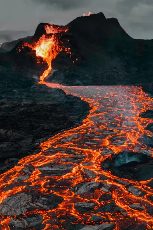 (VIDEO) Ponovo proradio jedan od najaktivnijih vulkana: Izdato hitno upozorenje