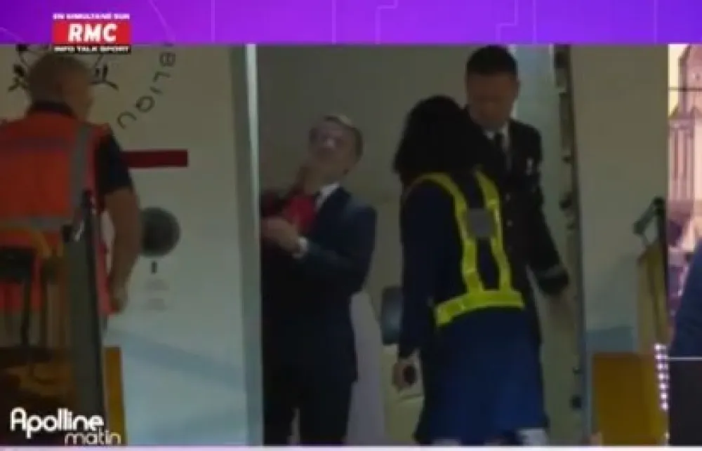 (VIDEO) Makron o &scaron;amaru koji je dobio od Brižit: Mi se tako &scaron;alimo