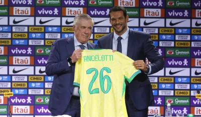 Ančeloti sa dresom Brazila