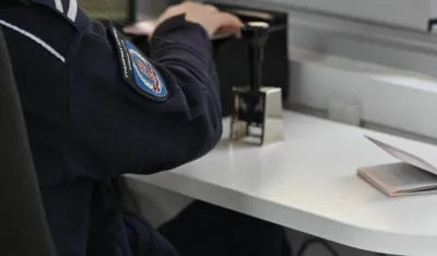 Uhap&scaron;eno petoro Kineza na Aerodromu "Nikola Tesla": Nudili mito