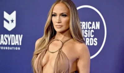 Dženifer Lopez očarala izdanjem na dodjeli "AMA"