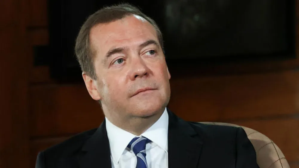 Medvedev: Njemačka ponovo neprijatelj Rusije, Merc je lojalni potomak rođaka koji su se borili u Vermahtu