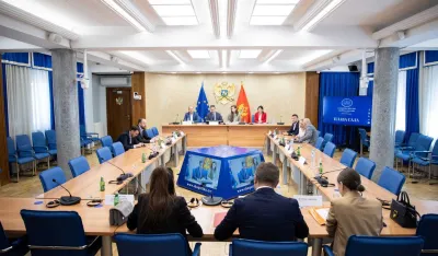 Konatar: Rukovodeće pozicije za partijske vojnike