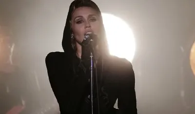 Majli Sajrus obećava novi "vrlo eksperimentalni" album