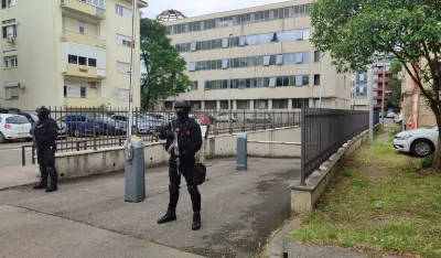 (FOTO/VIDEO) Uz jake mjere bezbjednosti, izručeni Delić i Keković