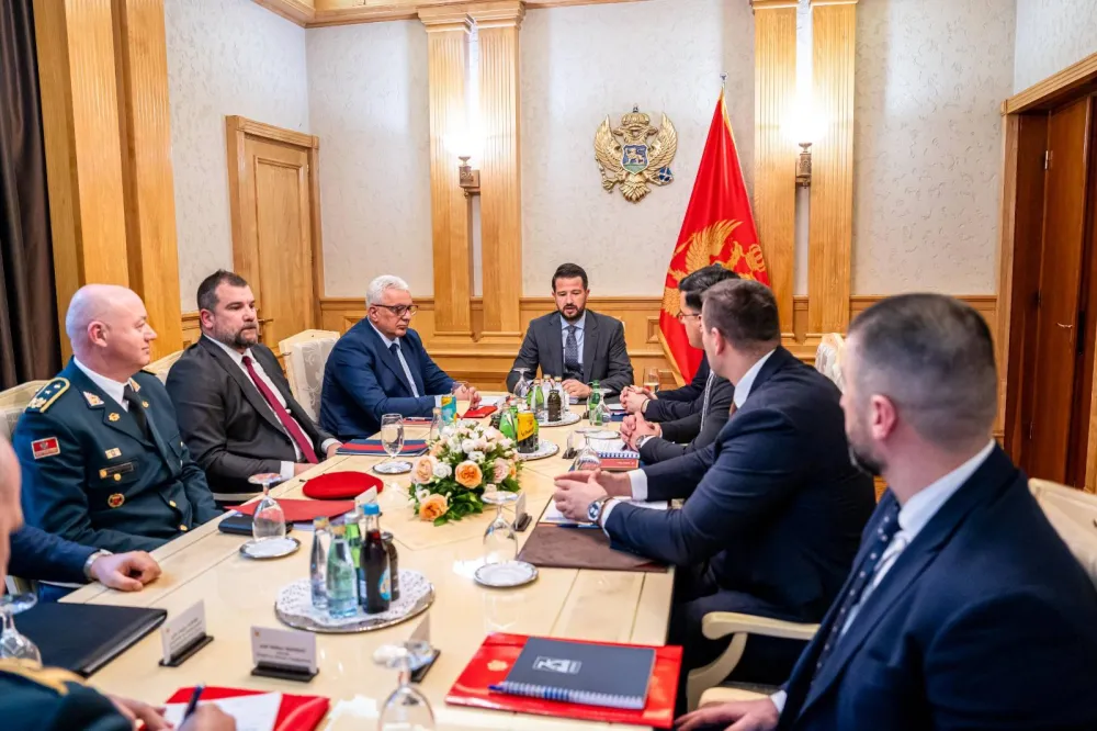 Milatović pisao Mandiću i Spajiću: Upitan legitimitet predstavljanja Savjeta za odbranu i bezbjednost