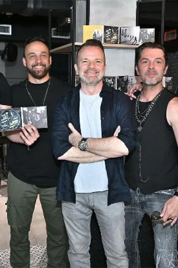 Članovi benda Neonoen sa direktorom PGP RTS-a Vladimirom Graićem