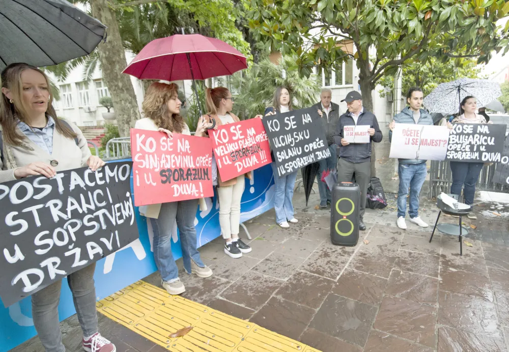 Zbog protesta poslanici odložili glasanje o sporazumu sa UAE