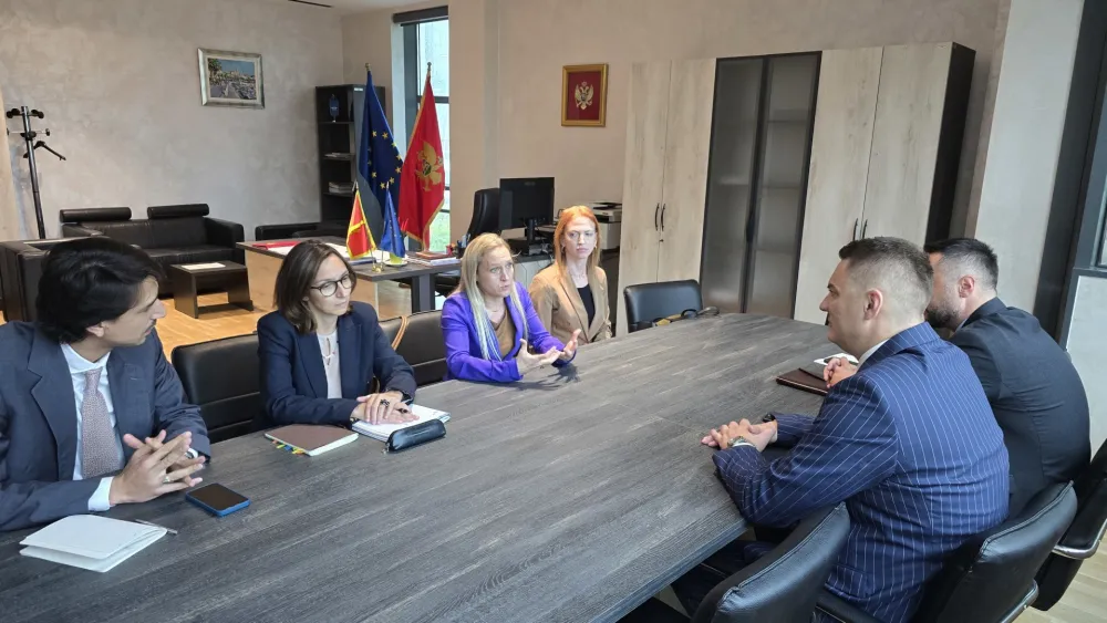 &Scaron;ahmanović sa Andreinom Marselom