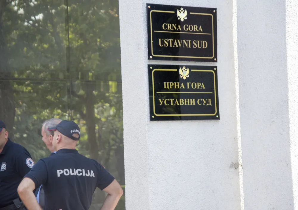 Ustavni sud pokrenuo postupak za ocjenu ustavnosti zabrane rada nedjeljom u trgovinama