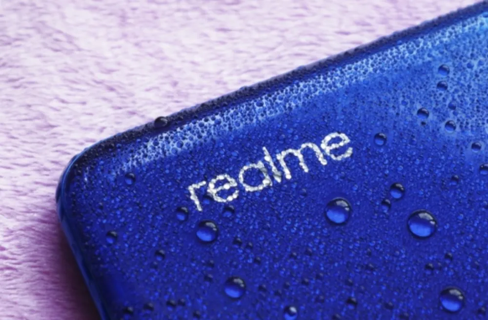 Realme sprema telefon sa džinovskom baterijom