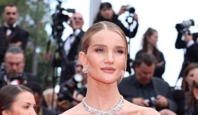 Horoskop za 1. jun: Vaga se opu&scaron;ta tro&scaron;eći novac, Vodolija spremna za izlazak i druženje