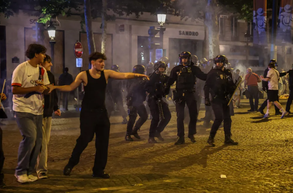 Slavlje navijača PSŽ-a