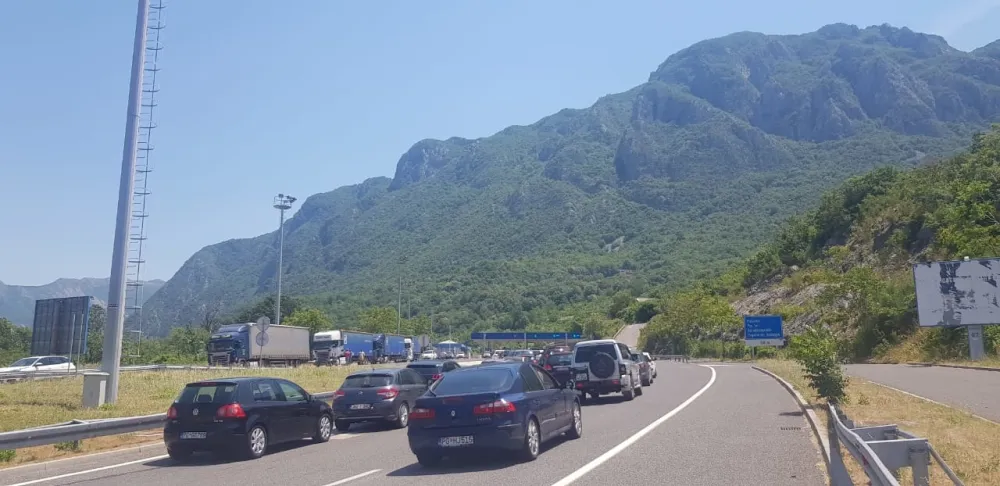 Kroz Sozinu pro&scaron;lo 1,36 miliona vozila