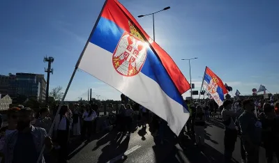 Srbija: Studentski protesti u vi&scaron;e od 30 gradova pod parolom "Vostani Serbije"