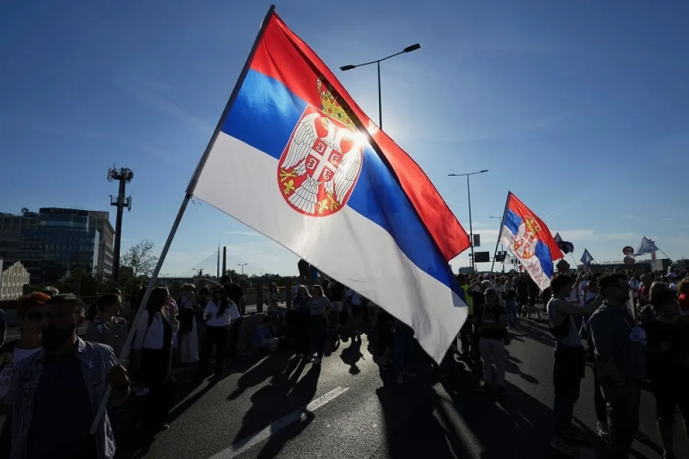 Srbija: Studentski protesti u vi&scaron;e od 30 gradova pod parolom "Vostani Serbije"