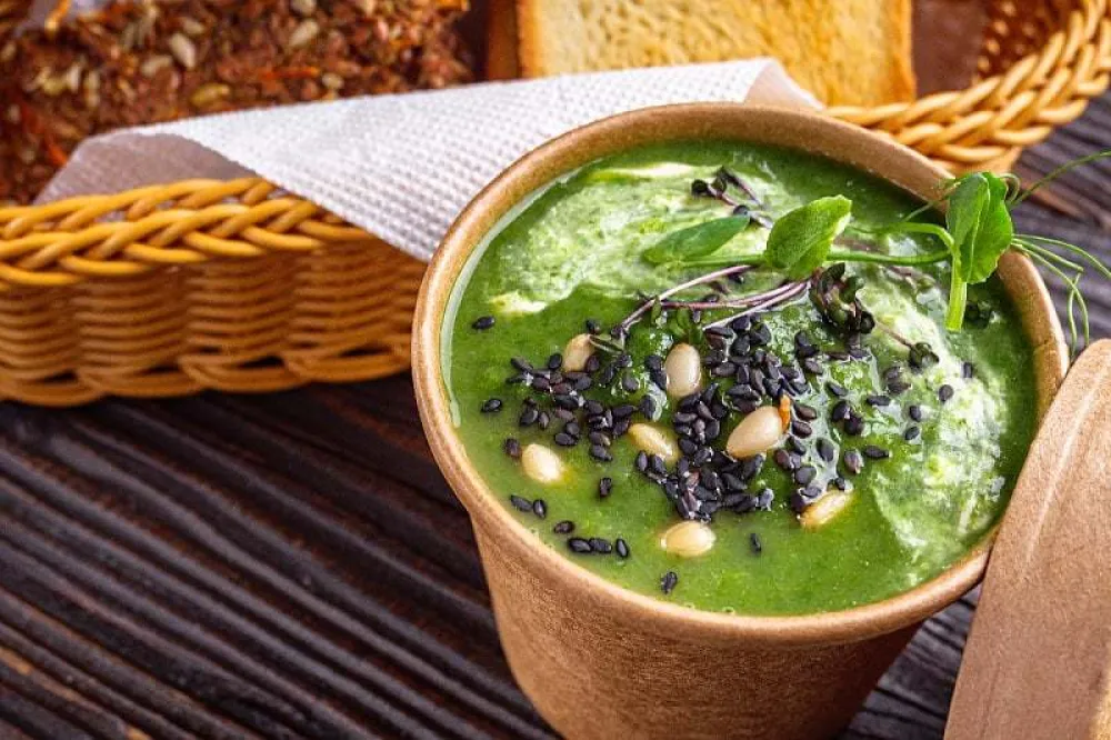 Uz samo nekoliko sastojaka pripremite kremastu supu od spanaća