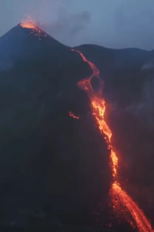 Eruptirala Etna na Siciliji