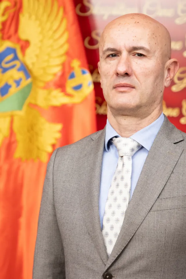 Polemika Lakovića i MANS-a se nastavlja