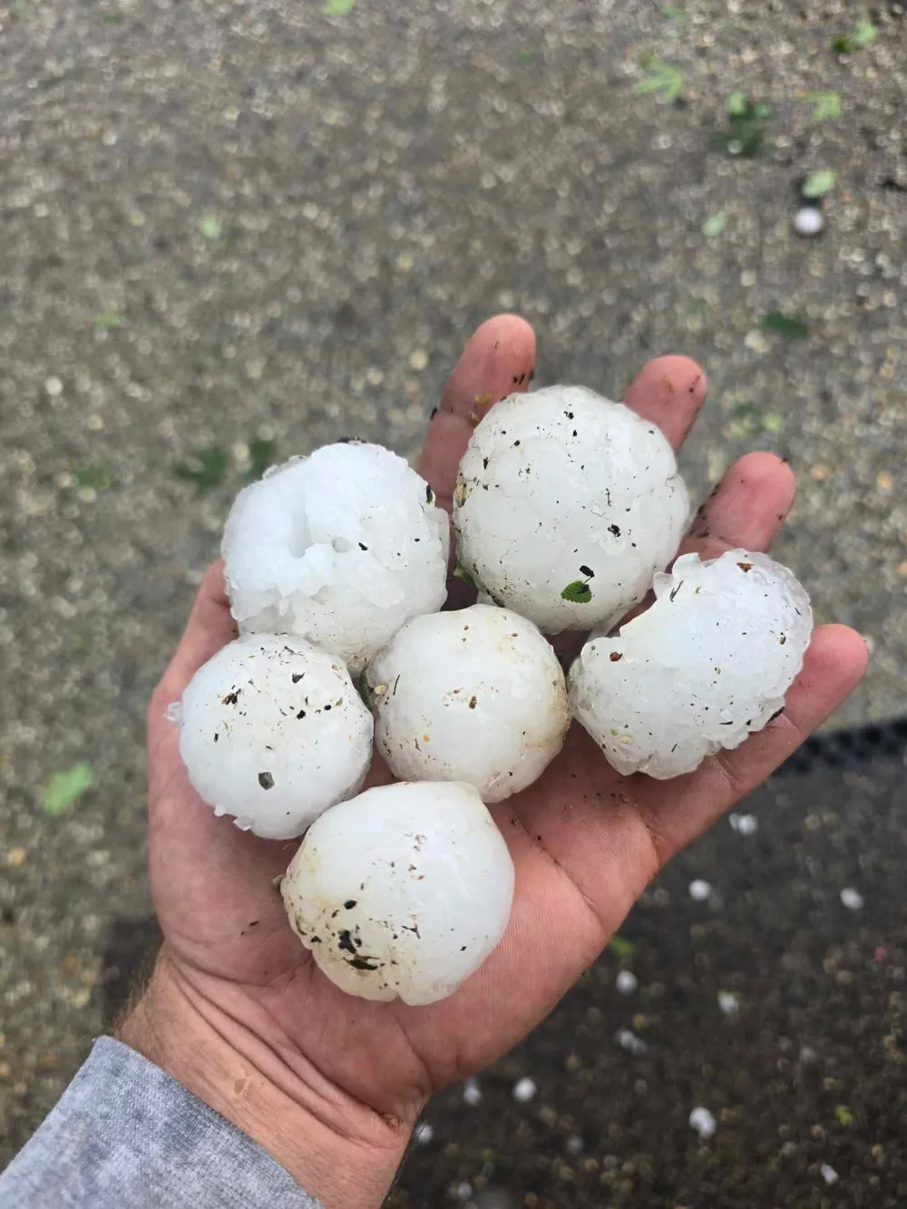 (FOTO) Oluja uni&scaron;tila kuće u Sloveniji
