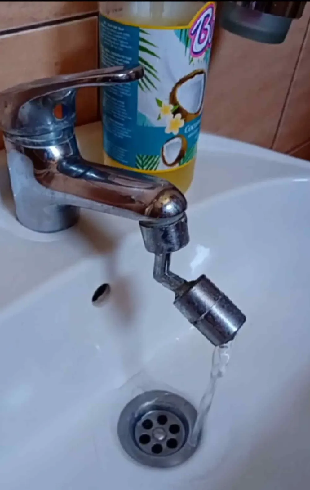 Mje&scaron;tani Kuća Rakića i Karabu&scaron;kog polja poručili: Ili bolji pritisak vode ili protesti