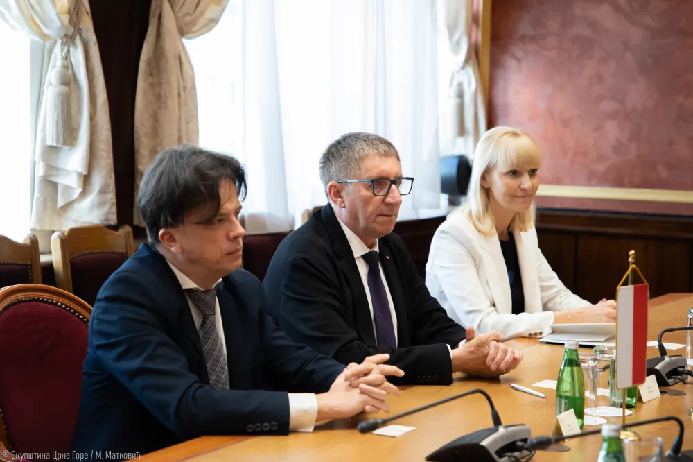 FOTO: Skup&scaron;tina