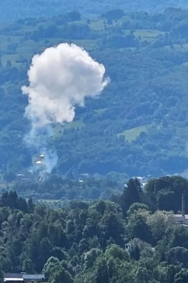 (FOTO) Gusti dim iznad fabrike oružja u Mojkovcu, ekolo&scaron;ka inspektorka tvrdi da su spaljivali travu