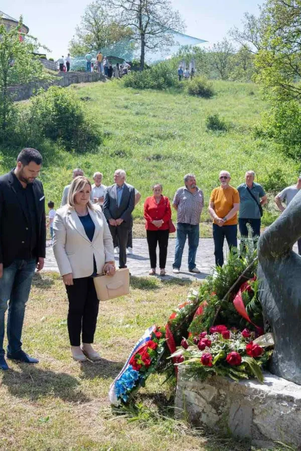 Rukovodstvo Op&scaron;tine Nik&scaron;ić položilo vijenac u Dolima Pivskim: Sjećanje na najtužnije pivske dane