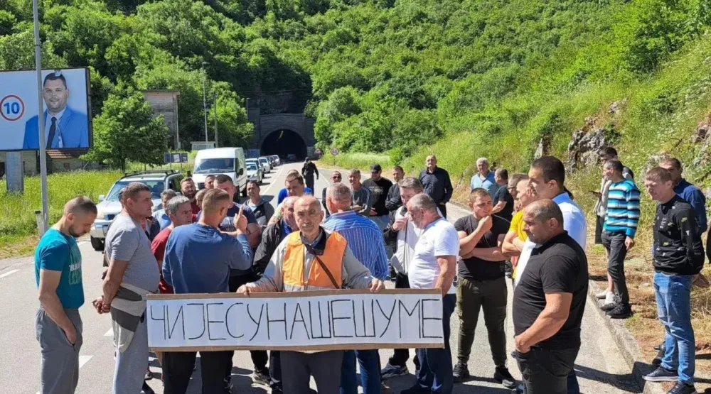 Sjutra blokada na putu Nik&scaron;ić &ndash; Vilusi zbog zabrane sječe u privatnim &scaron;umama