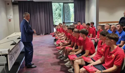 Savićević u razgovoru sa igračima