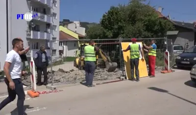 (VIDEO) Pljevlja: Stanari zgrada u Omladinskoj ulici spriječili početak radova na izgradnji puta