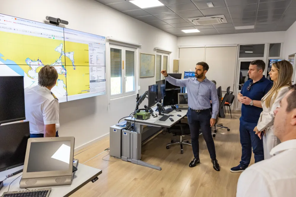 Radulović posjetio Upravu pomorske sigurnosti i upravljanja lukama