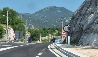 Zamijenjen saobraćajni znak na ulazu u Cetinje: Umjesto 80, ograničenje 50 kilometara na sat