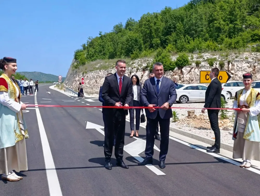Otvoren put Cetinje-Čevo
