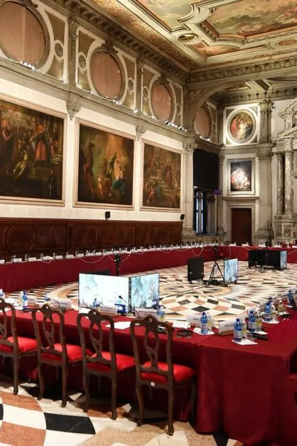 Venecijanci predlažu jasno uređivanje starosne granice za sudije Ustavnog suda
