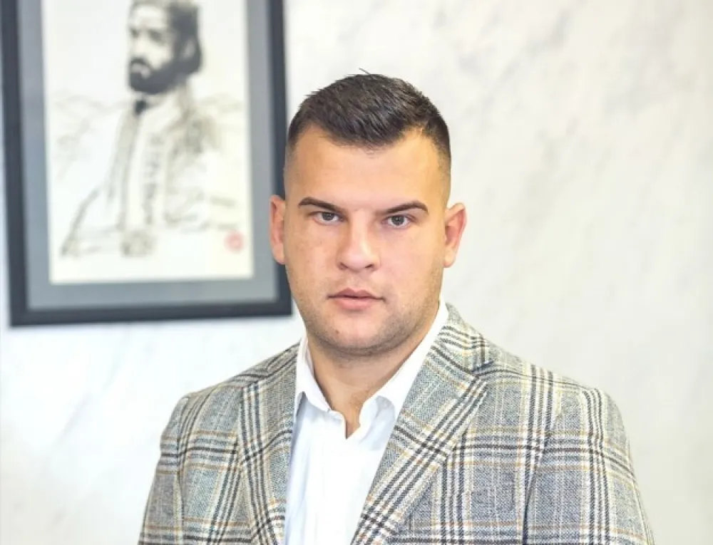 Asanović: Skandalozna najava Ibrahimovića da će podržati ulazak Kosova u SE