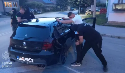 Na sjeveru uhap&scaron;ena operativno interesantna lica, pronađene pu&scaron;ke, municija, oduzeto devet vozila