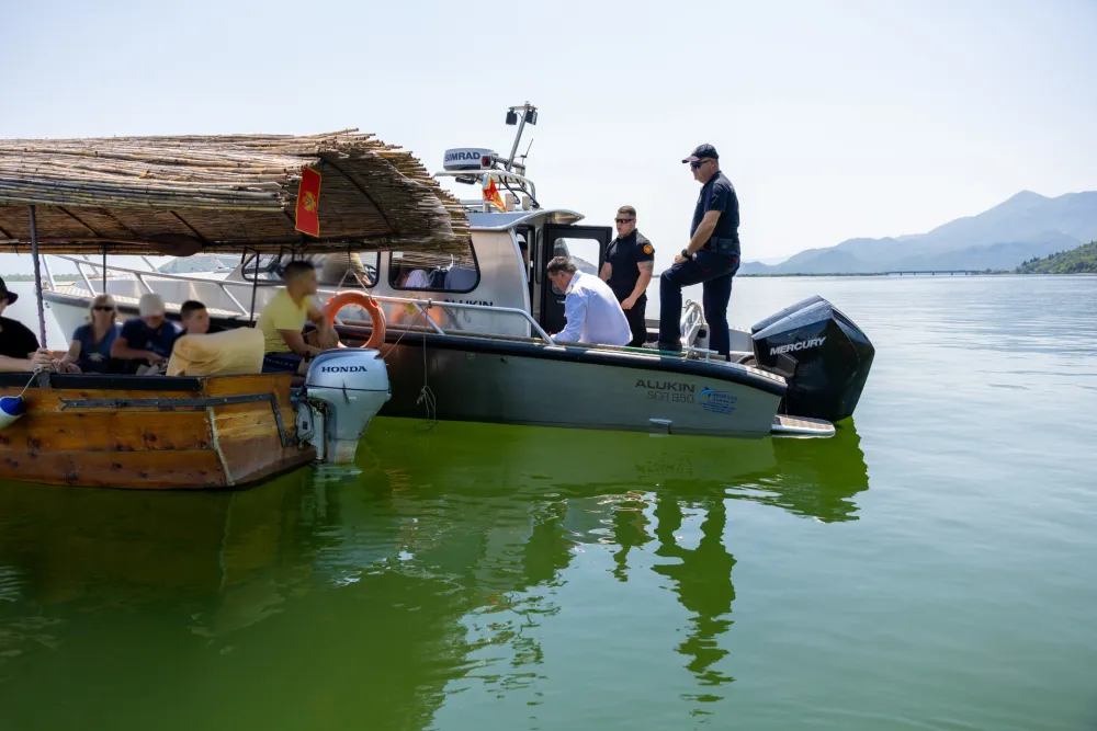 Radulović sa inspektorima na Skadarskom jezeru: Nema po&scaron;teđenih, kažnjeni su svi koji su kr&scaron;ili pravila plovidbe