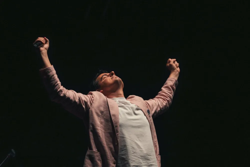 (FOTO) Zoran Kesić odu&scaron;evio na Cetinju, večeras predstava &bdquo;Frenki i Džoni&ldquo; sa Slobodom Mićalović i Igorom Đorđevićem