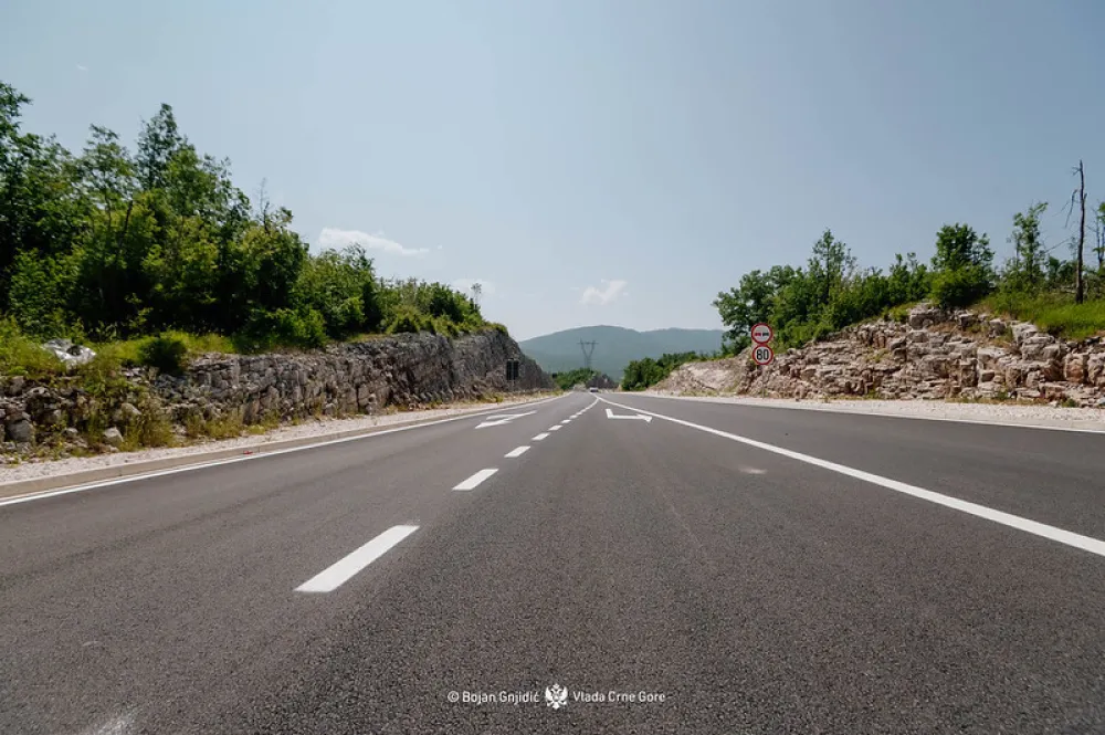 Povremene obustave saobraćaja zbog radova, izbjegavati putovanja u najtoplijem dijelu dana