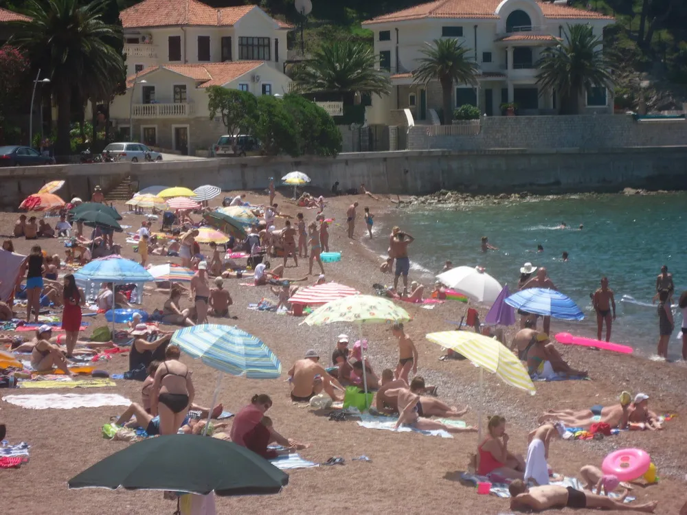 Umjesto da pumpamo ekonomiju, mi pumpamo tro&scaron;kove