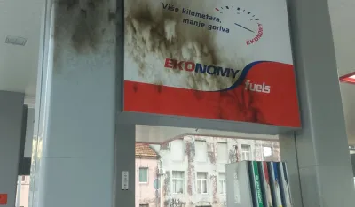 (FOTO/VIDEO) Kumburović: U Kotoru izbjegnuta nesreća na pumpi, ne sipajte gorivo u bidone